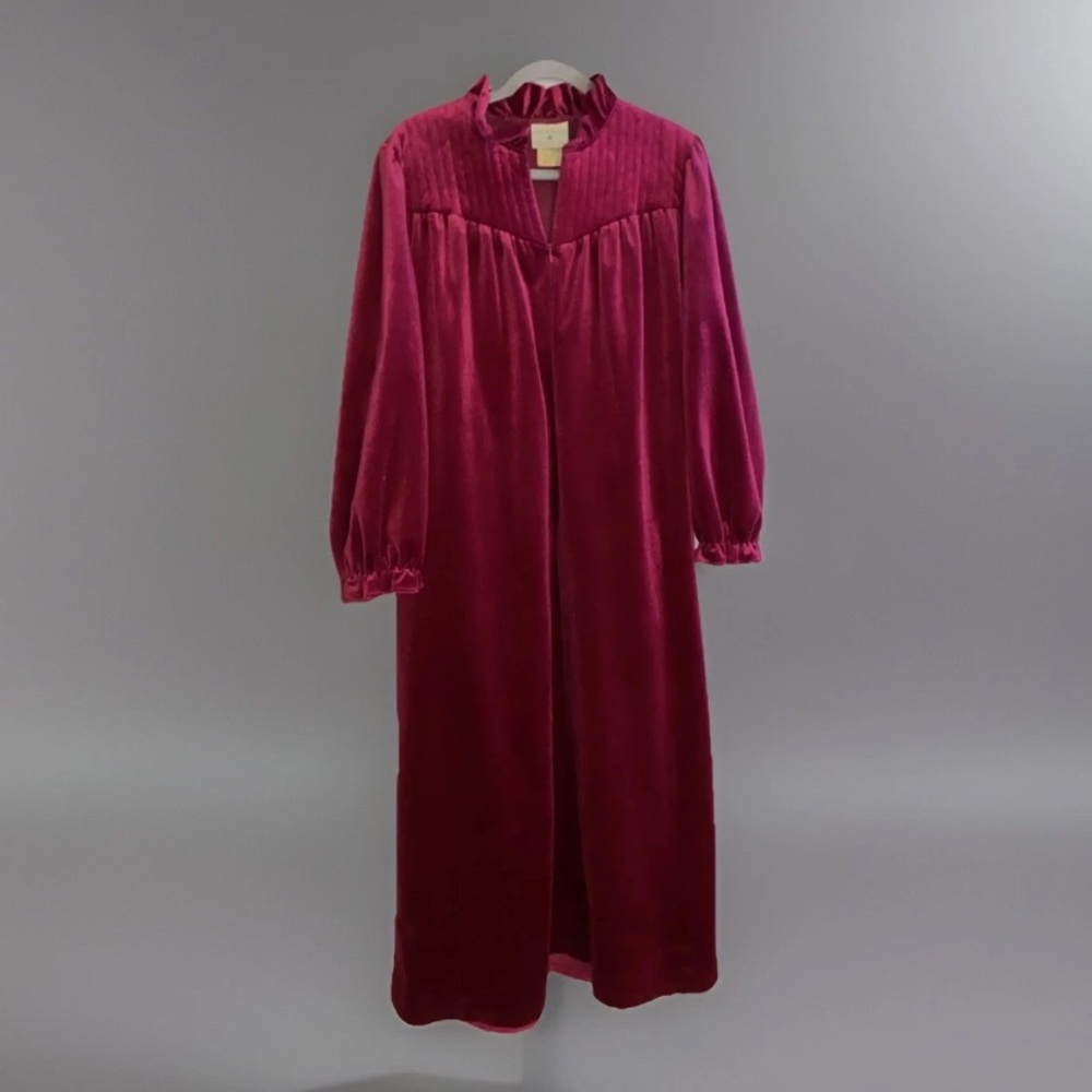 Vintage Gilligan O'Malley Women's Long‎ Velour Nightgown House Coat Medium 12-14